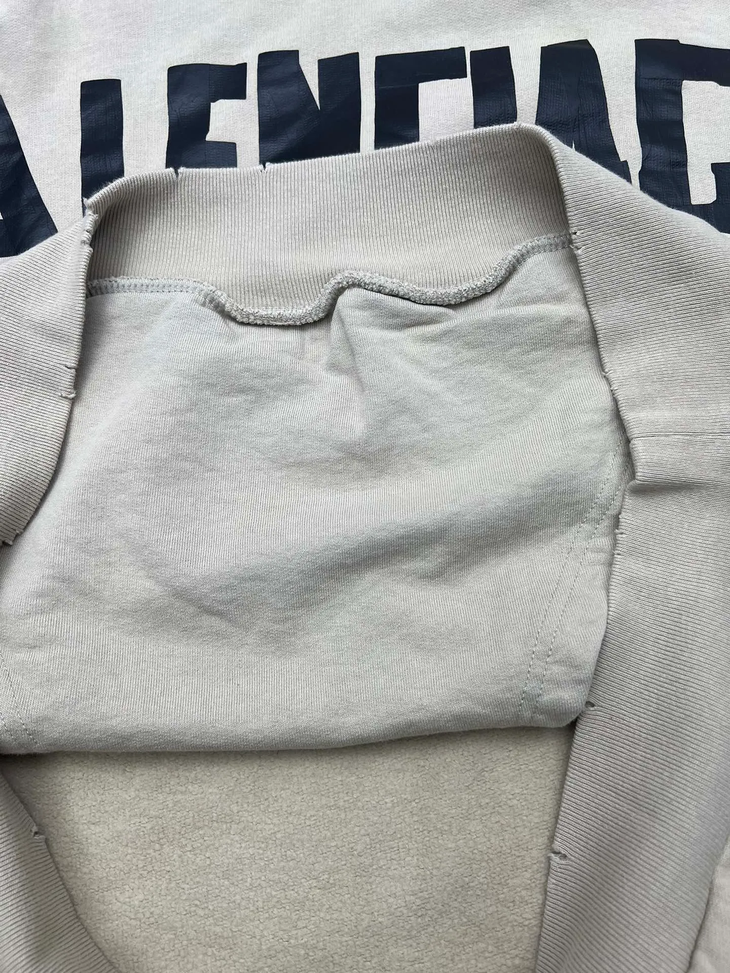 25ss New Arrival TAPE TYPE RIPPED POCKET HOODIE tape type Sizes：XS.S.M.L.